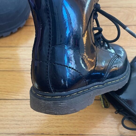 Dr. Marten Shiny Boots size 10 - Picture 8 of 12